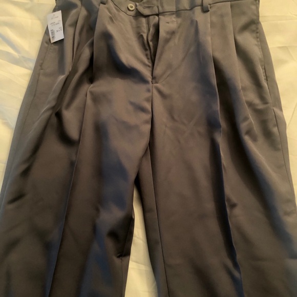 Men’s dress pants - 34x32 - Picture 1 of 3